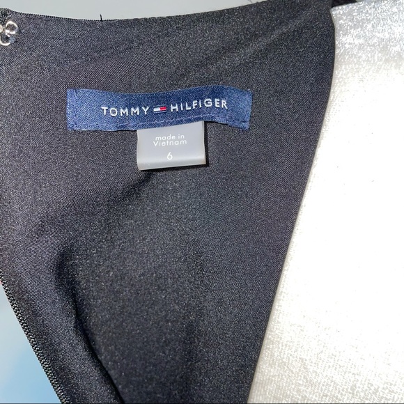 TOMMY HILFIGER
ESSENTIAL SLEEVELESS DRESS - Picture 8 of 8